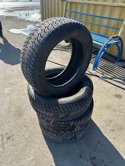 Шины шипованые Goodride 205/55/16