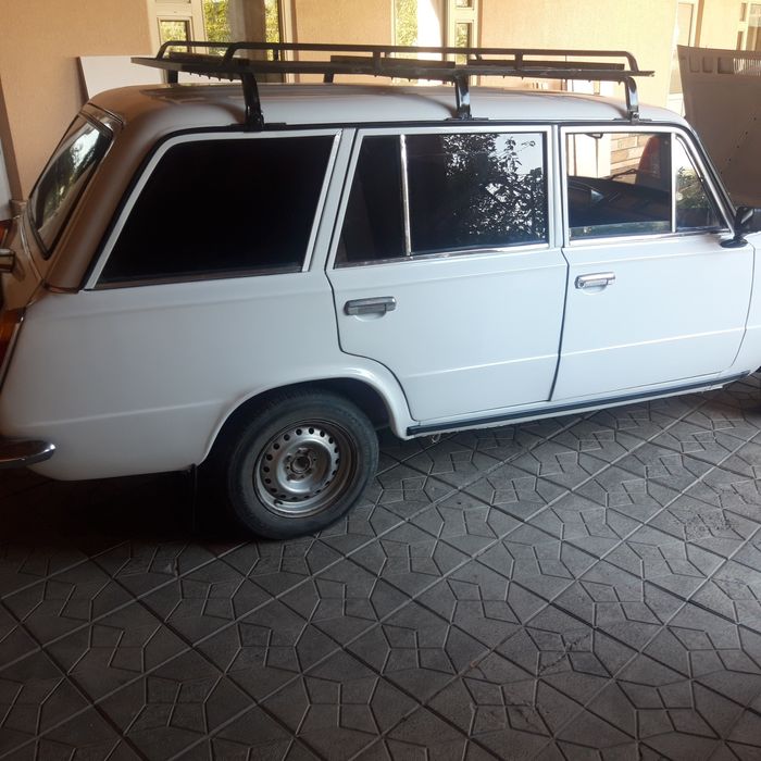 Ваз2102 сотилади