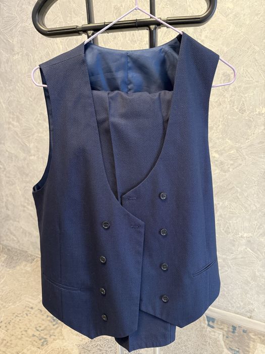 Мужской костюм тройка