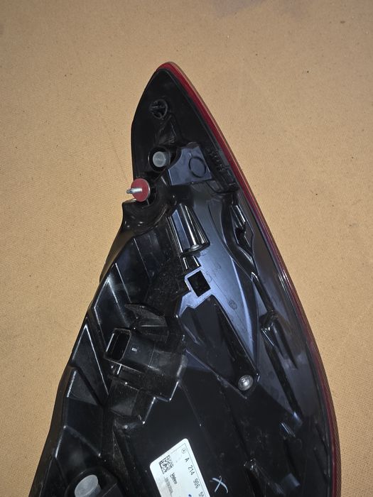 Mercedes benz E classes w214 2024 седан ляв стоп