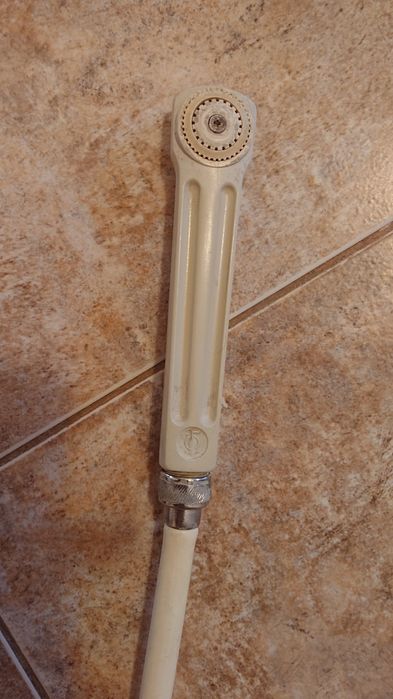 Здрави ретро шлаух и слушалка за баня.