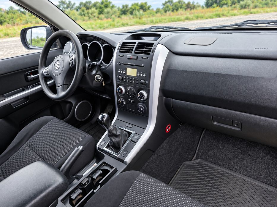 Suzuki Grand Vitara 1.9 DDiS 131 CP 4x4 / 183.000 km / Rate / Garanție / 3.690 €