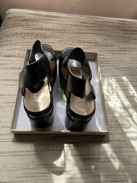 Дамски сандали на платформа