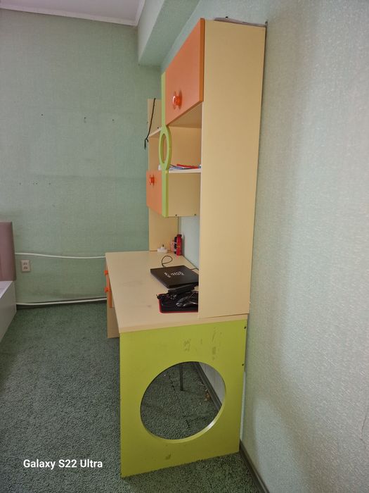 Стол письменный со шкафами