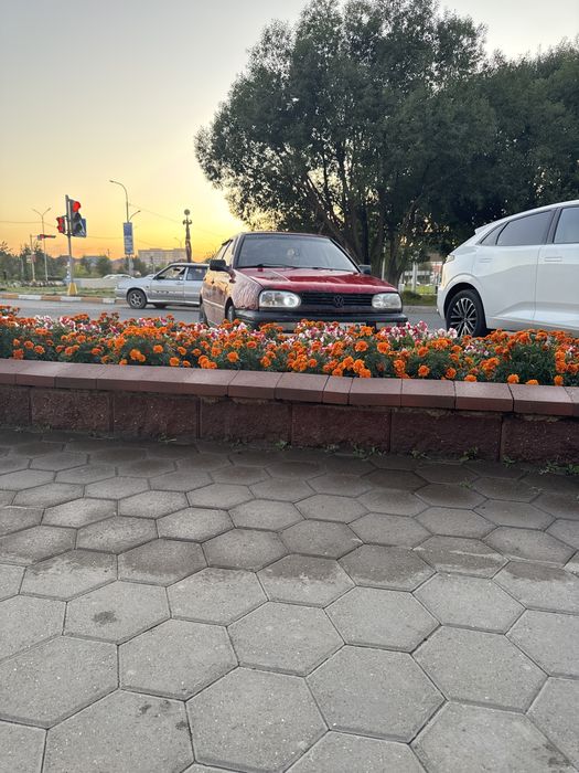 Продам                   хорошый                                 голф3