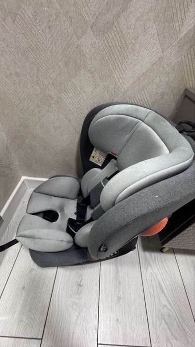 Продам автокресло