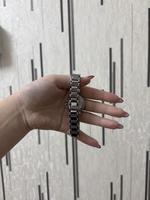 Cartier часы женские