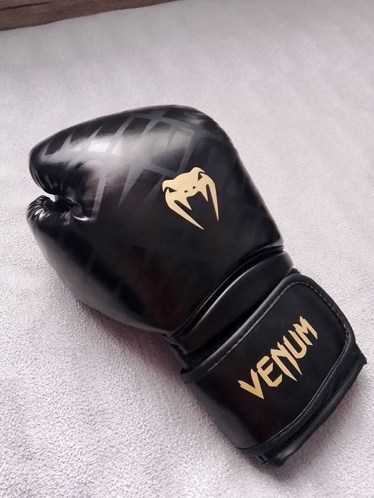 Боксови ръкавици Venum