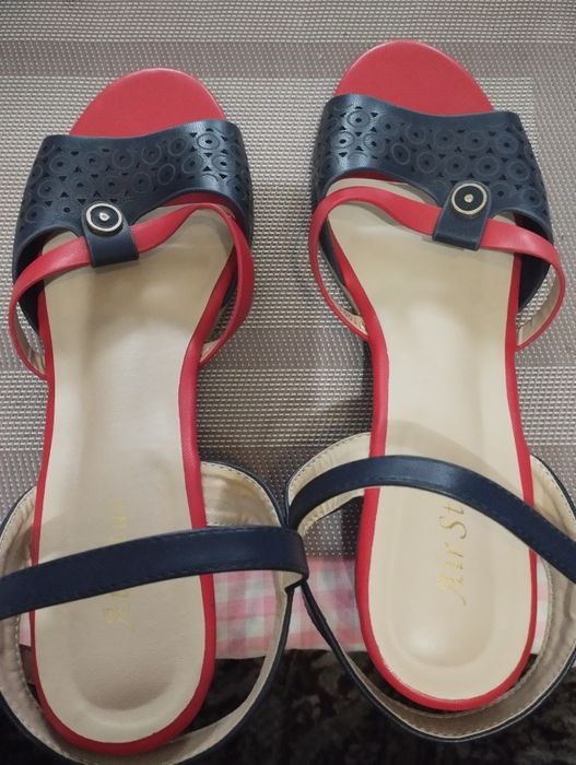 Нови дамски сандали