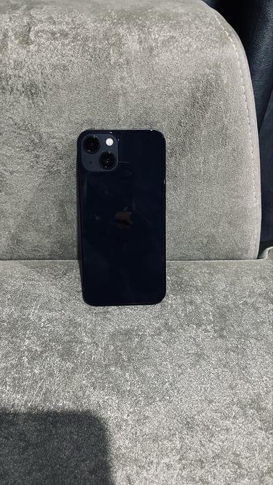 Продам айфон 13 128г