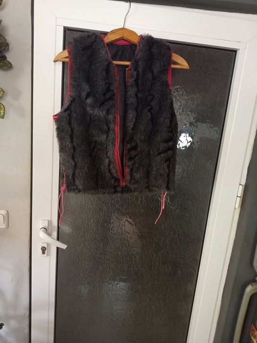 Дамско елече от Визон.