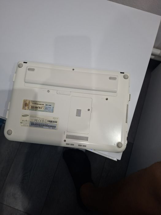 Vand leptop samsung