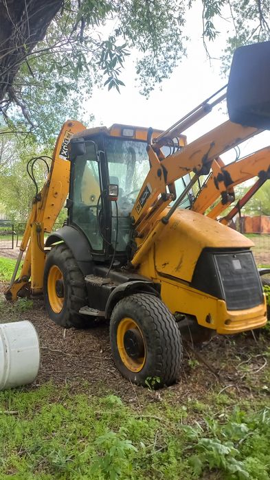 Продам экскаватор погрузчик jcb 3cx