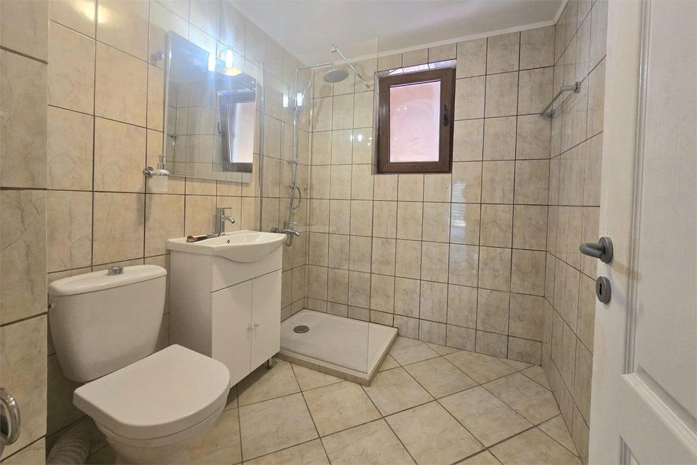 Spațiu comercial de închiriat, etaj 1 zona Cug