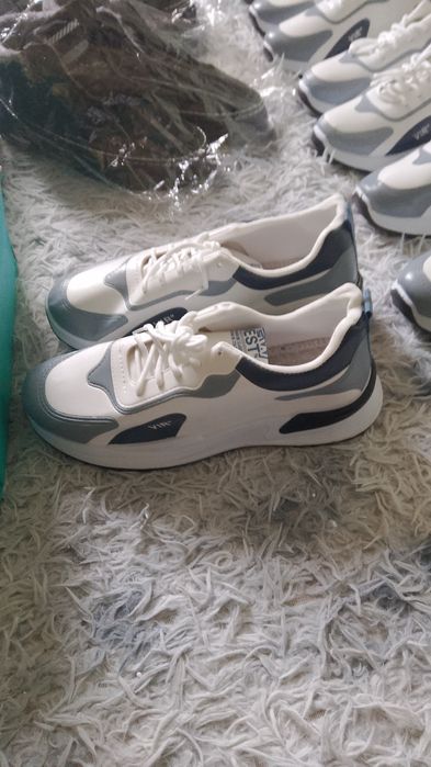 Кроссовки за 2 пары 5500