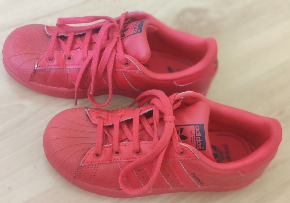 Маратонки Adidas, 33 р.