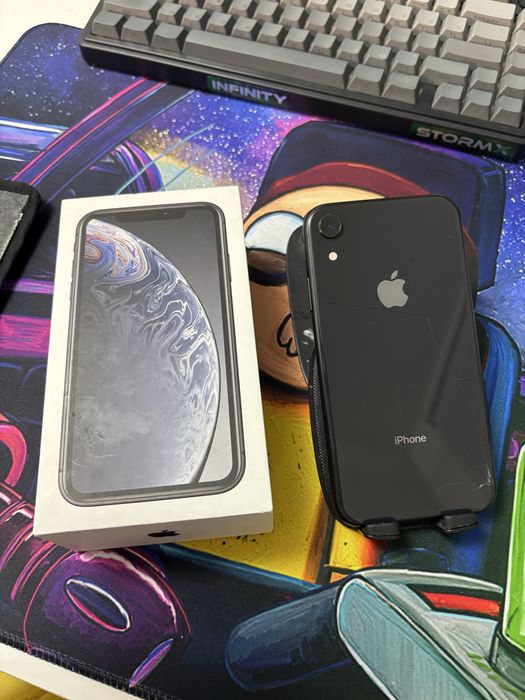 Продам Айфон Хр. Iphone XR