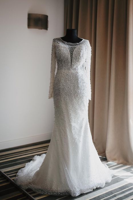 Vand rochie de mireasa sirena