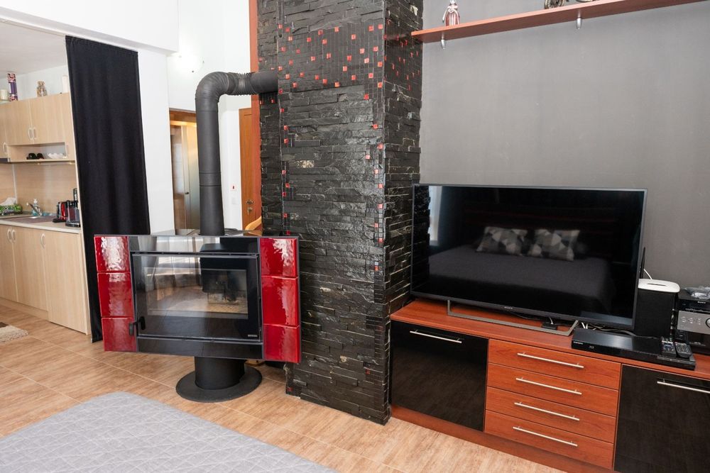 Самостоятелна къща под наем в Созопол с  частен плаж!!!