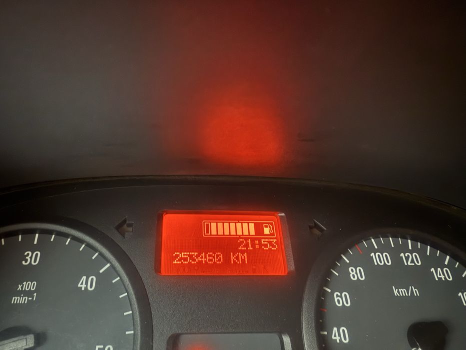 Opel vivaro 2011 clima