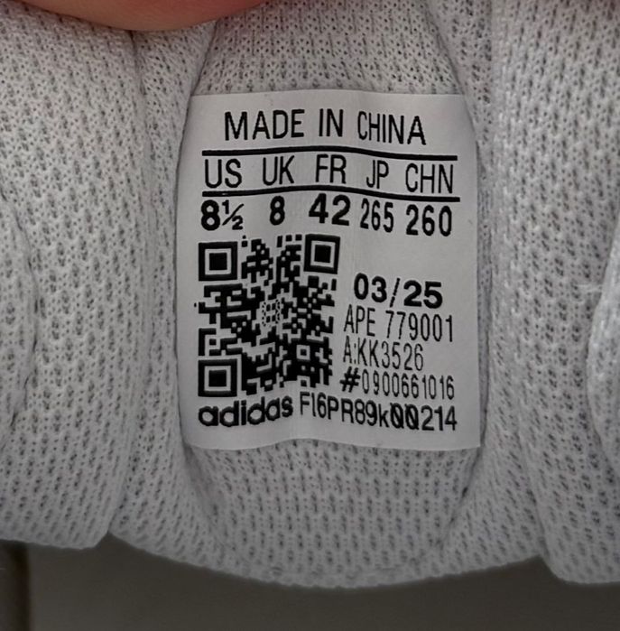 Продам кроссовки