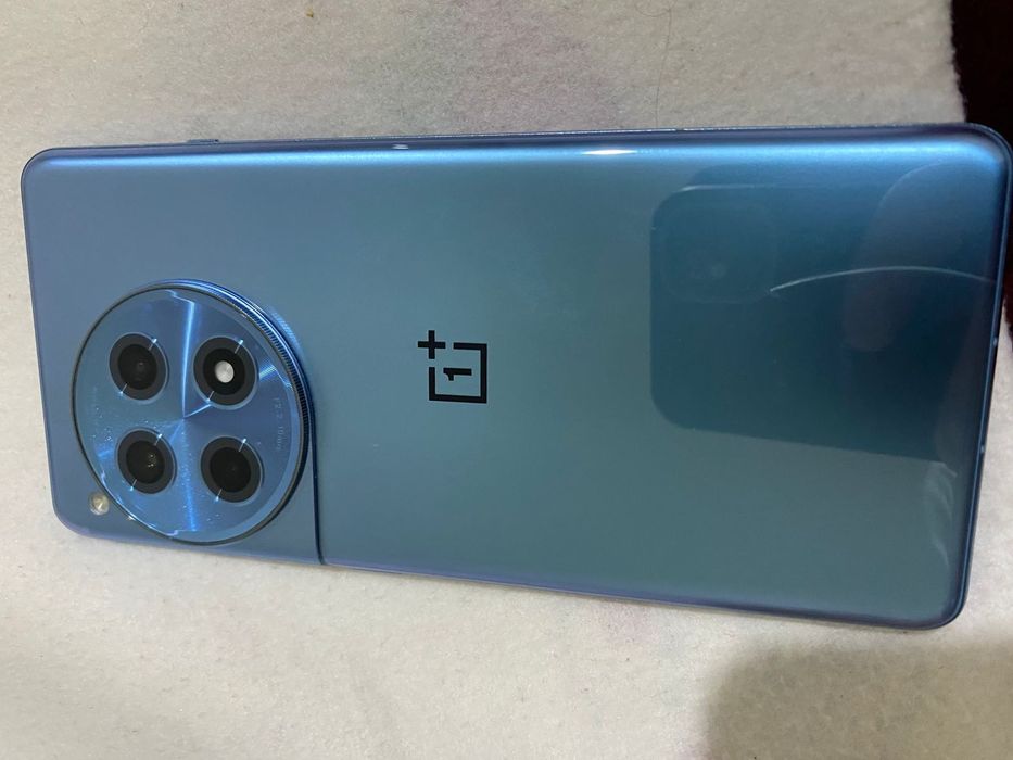 One Plus 12r обмен на равноценный смартфон