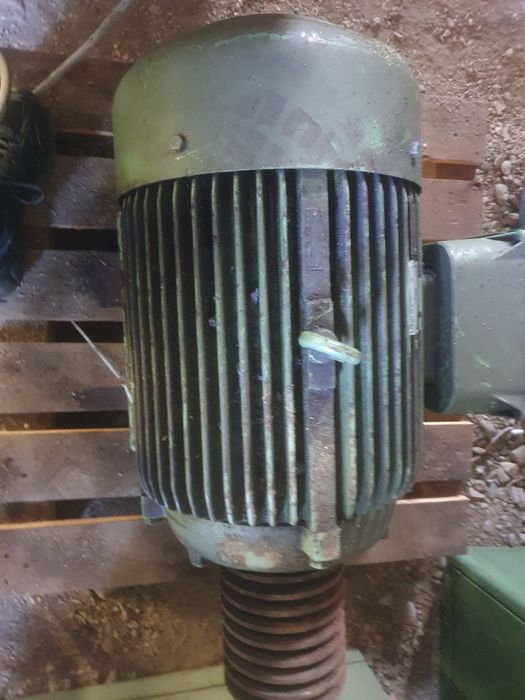 Motoare electrice 22 kw si 27 kw la 1400 turati/ min