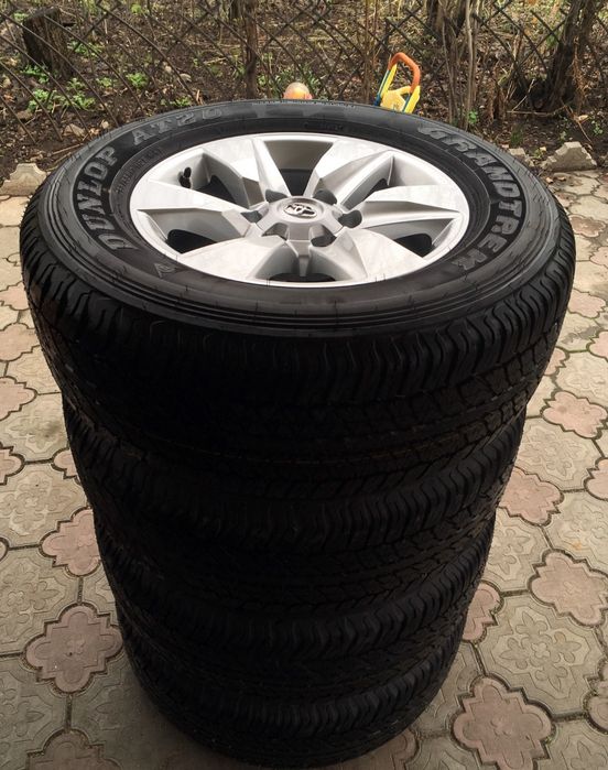 Продам диски R18 с шинами