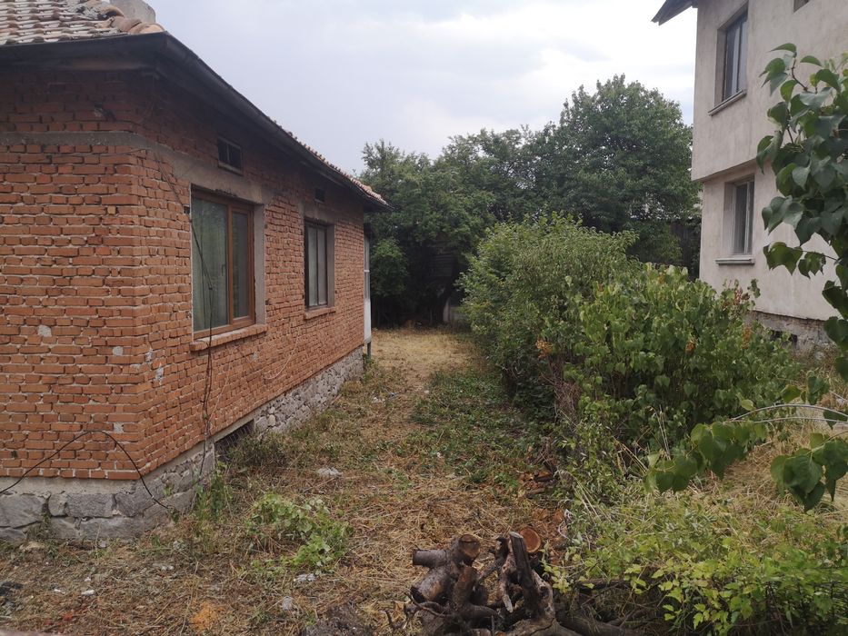 Къща с двор в Банско