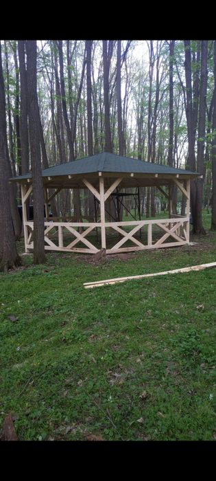 Foisoare din lemn, terase si case din lemn