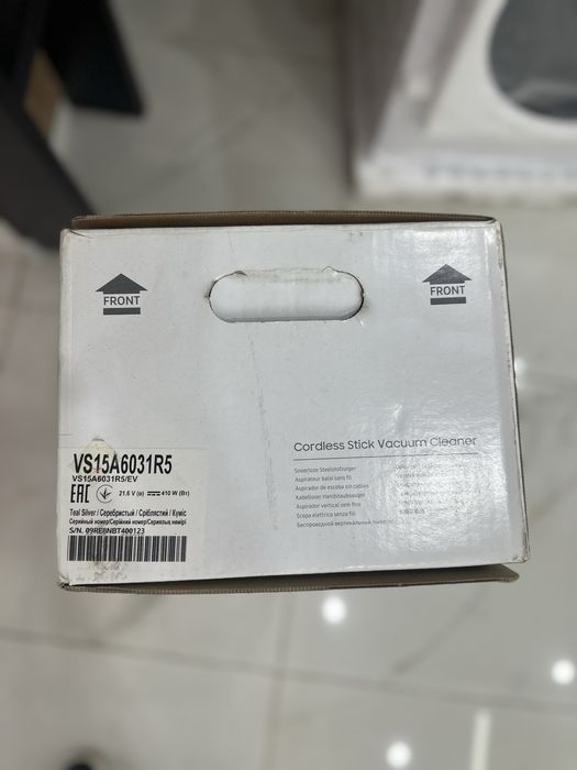 Вертикальный пылесос  samsung jet 60 series