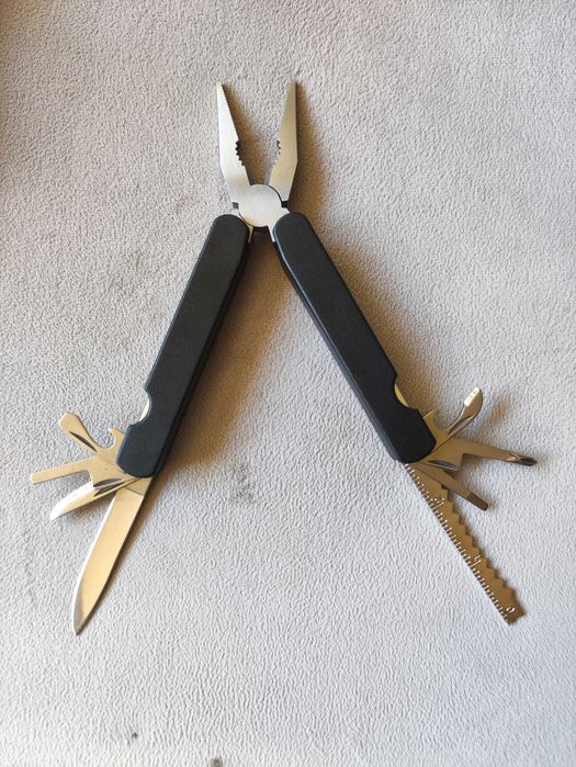 Briceag/ Cleste/ Patent multifunctional
