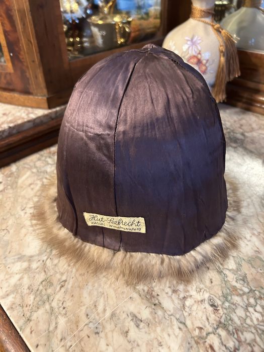 Caciula blana de vizon beige