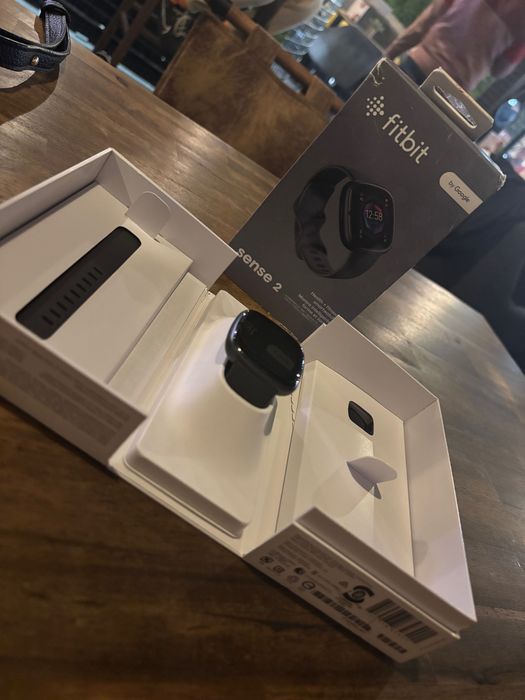 Smart часовник Fitbit sense 2 цвят черен