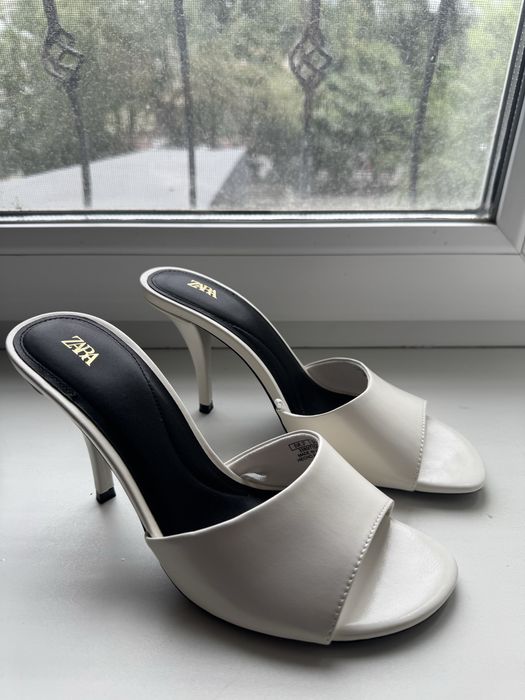 Белые туфли Zara