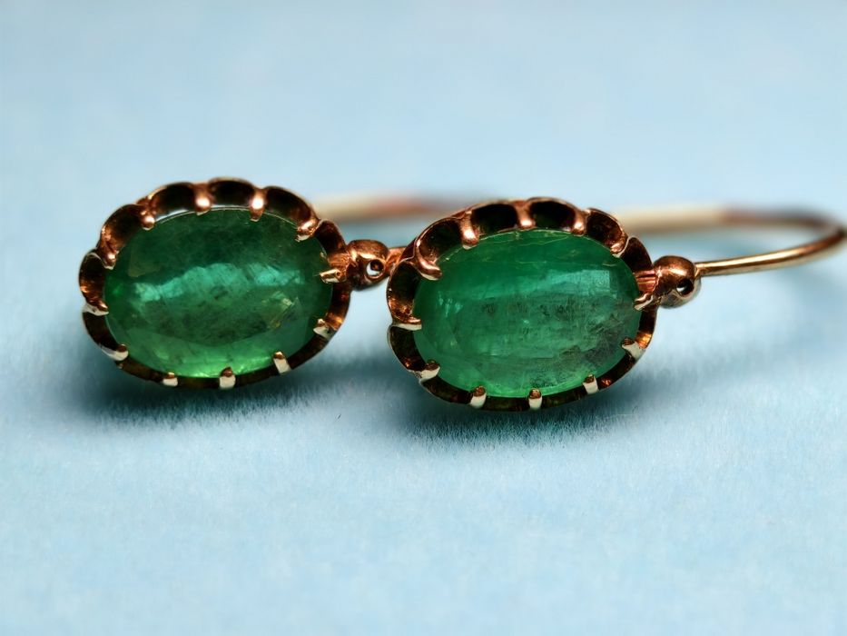 Продам серьги 56 пробы 1860г.С изумрудами