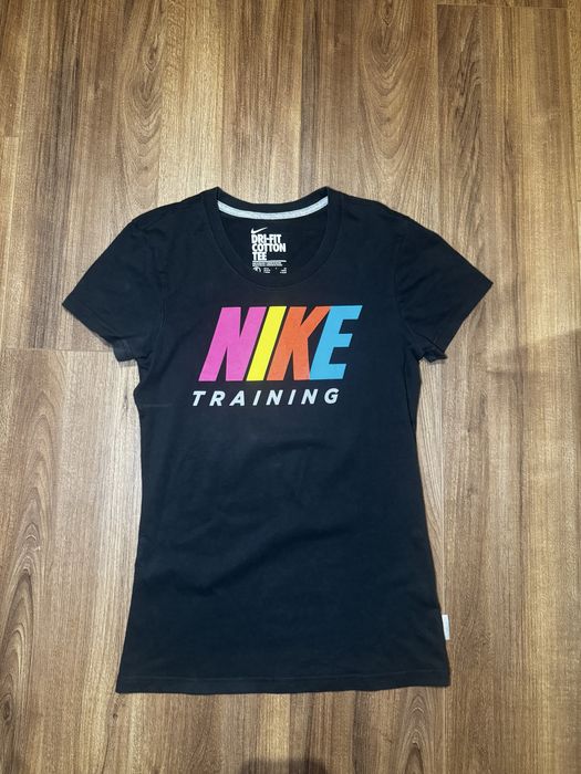 дамска тениска Nike dri fit