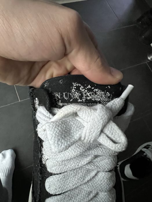 Numeris black white splatter