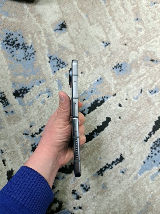 Samsung Z Fold4 xotirasi 8/256GB