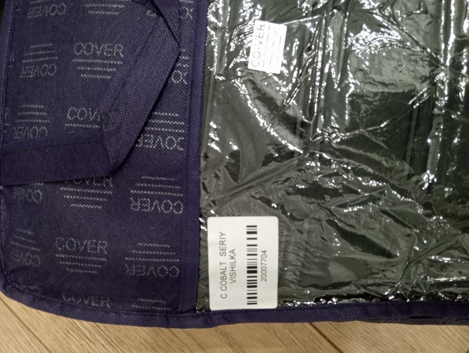 Продам чехол новый и коврик.