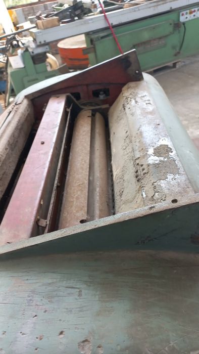 щрайхмус 610 мм.липсва двигателчето за нагоре надолу на плота и няма к