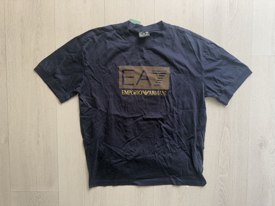 Продам футболку EA7