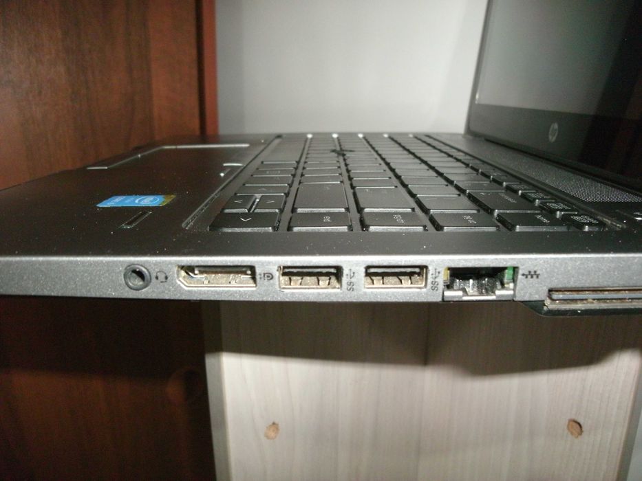 HP Core i5 touchscreen SSD