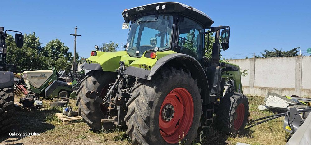 Claas Tractor Arion 630 - 58.000 euro+tva - punte fata noua + incarcator frontal + set roti inguste
