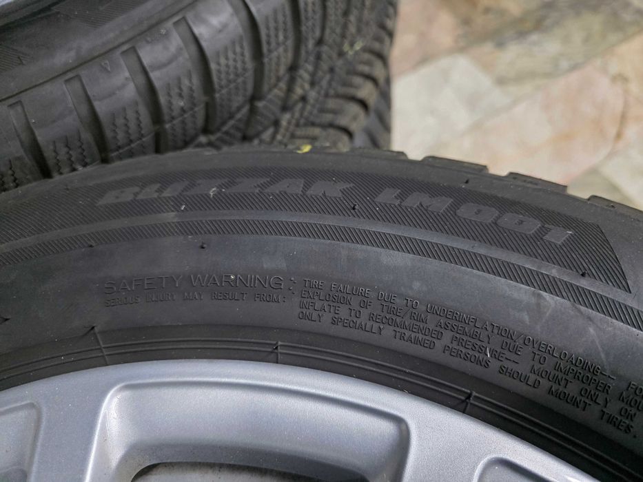 4бр Зимни гуми 225 60 17 - Bridgestone - DOT 2022, 2023