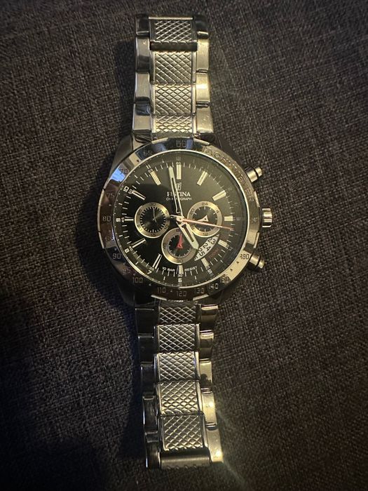 Продам часы Festina