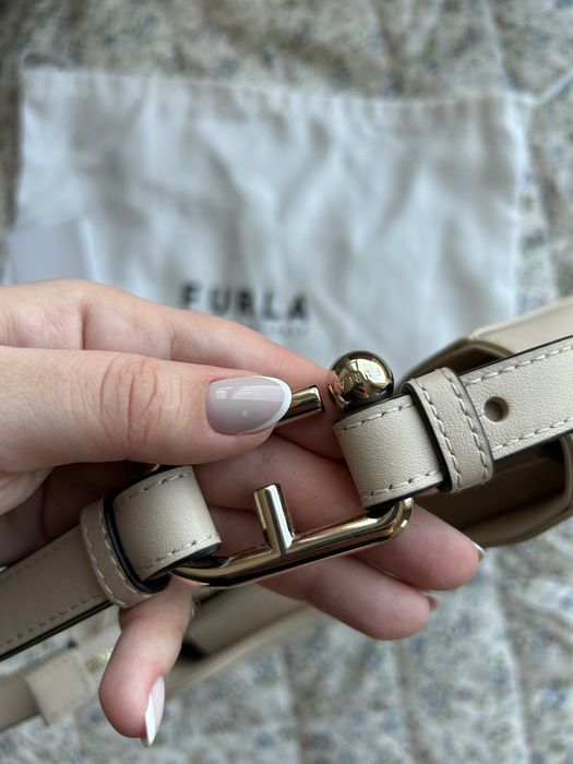 Furla, светло бежова