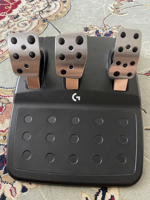 Продаю игровой руль