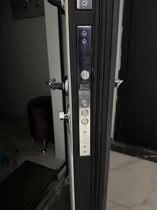 Вскрытие двери. Аварийно .