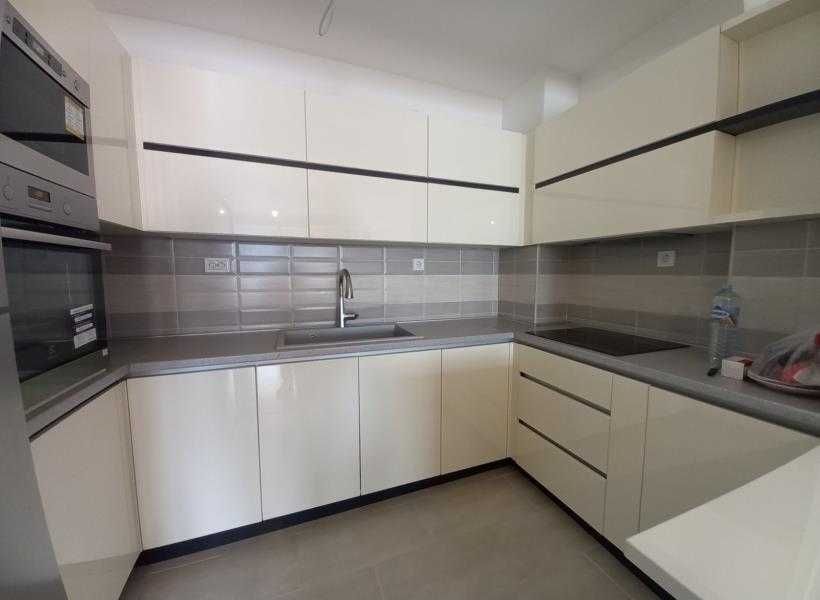 Дава се под наем Тристаен апартамент в Пловдив, Христо Смирненски - 86 кв.м за 402.9 € - Снимка #4